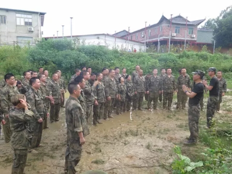 1535631012320993.jpg 一(yī)行團隊活動2.jpg